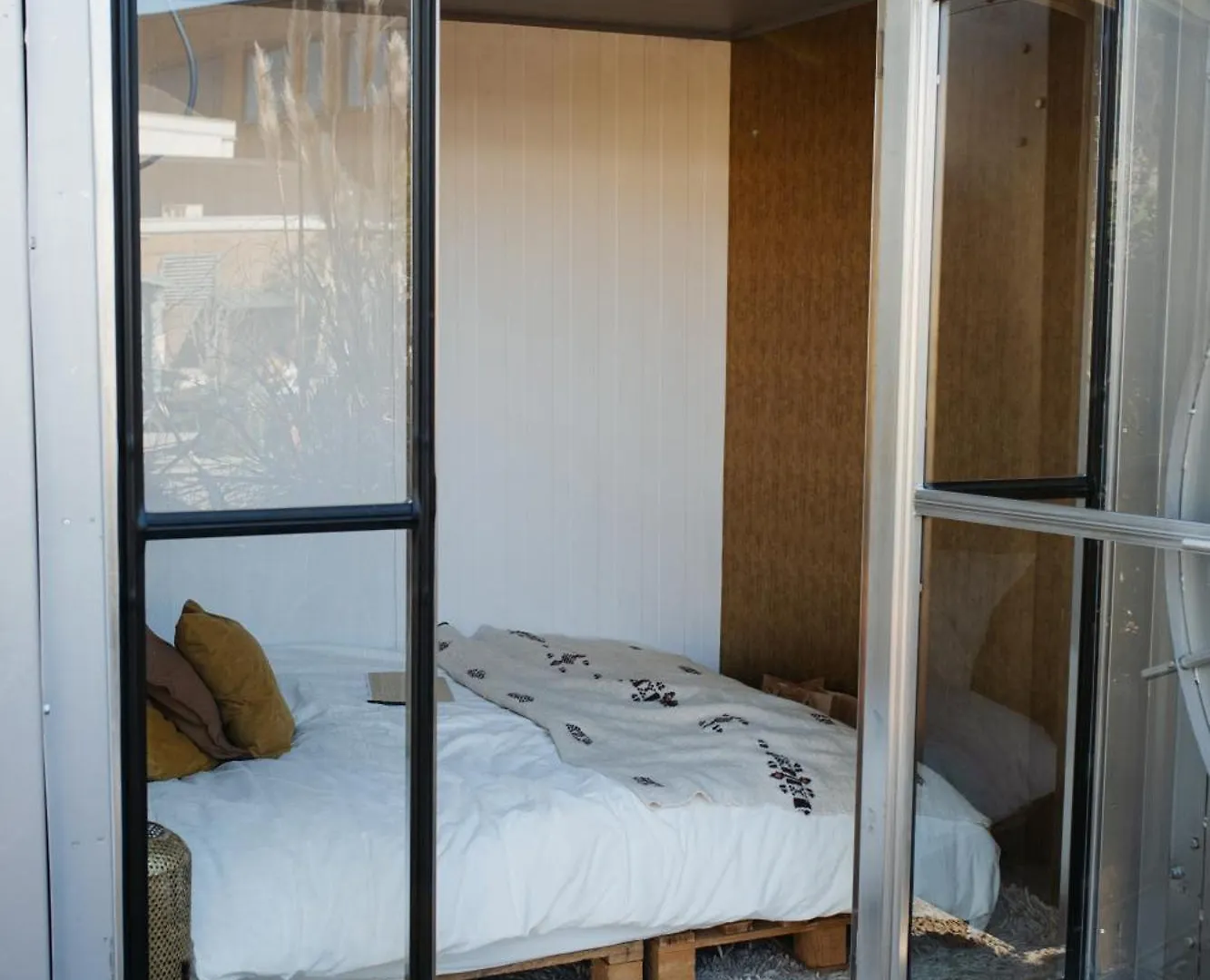 De Buitenkans Unique Cabins - Urban Camping Rotterdam Campsite