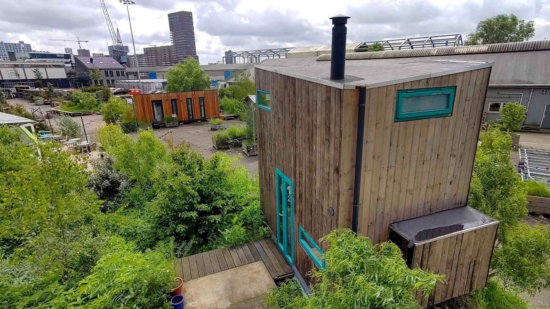 Campsite De Buitenkans Unique Cabins - Urban Camping Rotterdam